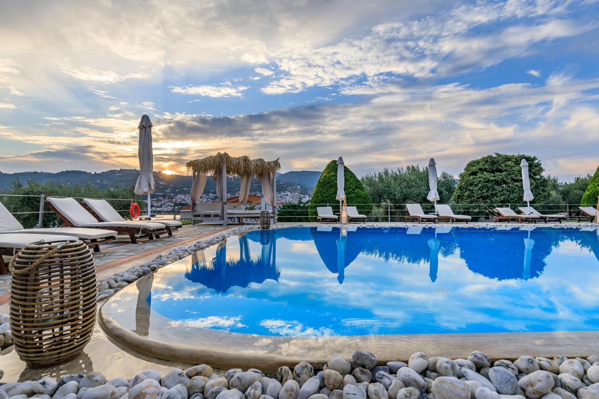 Ourania Studios & Apartments Skopelos stad Exteriör bild